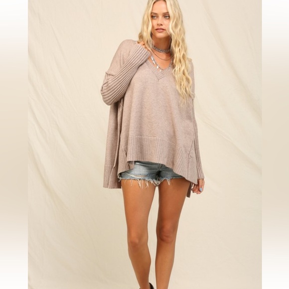 NWT KYE MI SOFT RAGLAN SLEEVE VNECK SWEATER - Picture 4 of 10